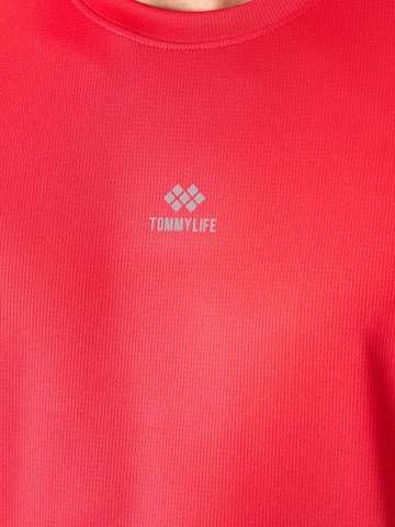 T-Shirt fonctionnel Tommy Life en rouge