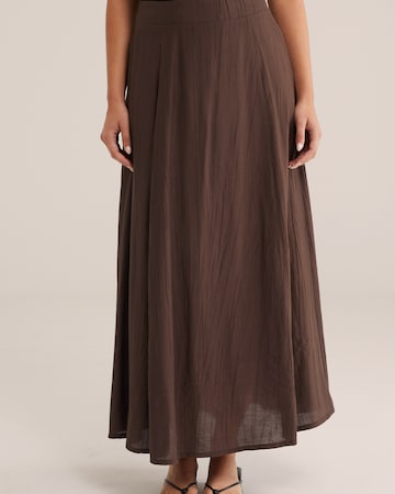 WE Fashion - Saia em castanho: frente