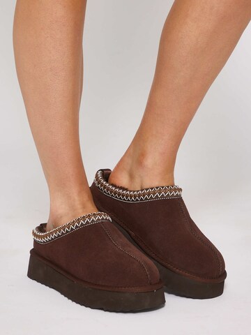 Loungeable Hausschuh in Braun