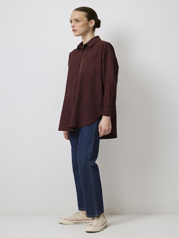 Touche Prive Shirt in Red
