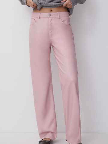 Pull&Bear Regular Pants in Pink: front