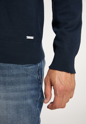 ICEBOUND Sweater in Blue
