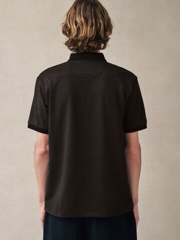 Next - Camiseta en negro