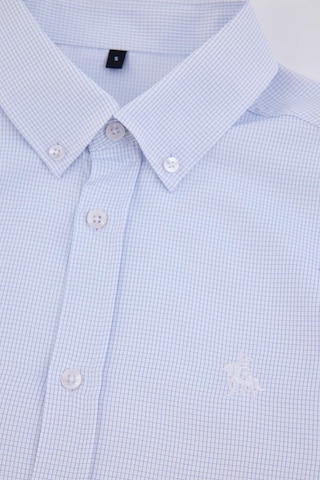 Coupe regular Chemise Trendyol en blanc