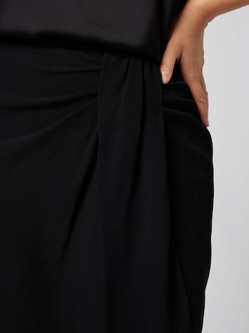 Guido Maria Kretschmer Curvy Skirt 'Lilia' in Black