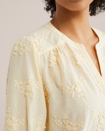 Bluză de la WE Fashion pe galben