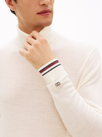 TOMMY HILFIGER Sweater in Beige