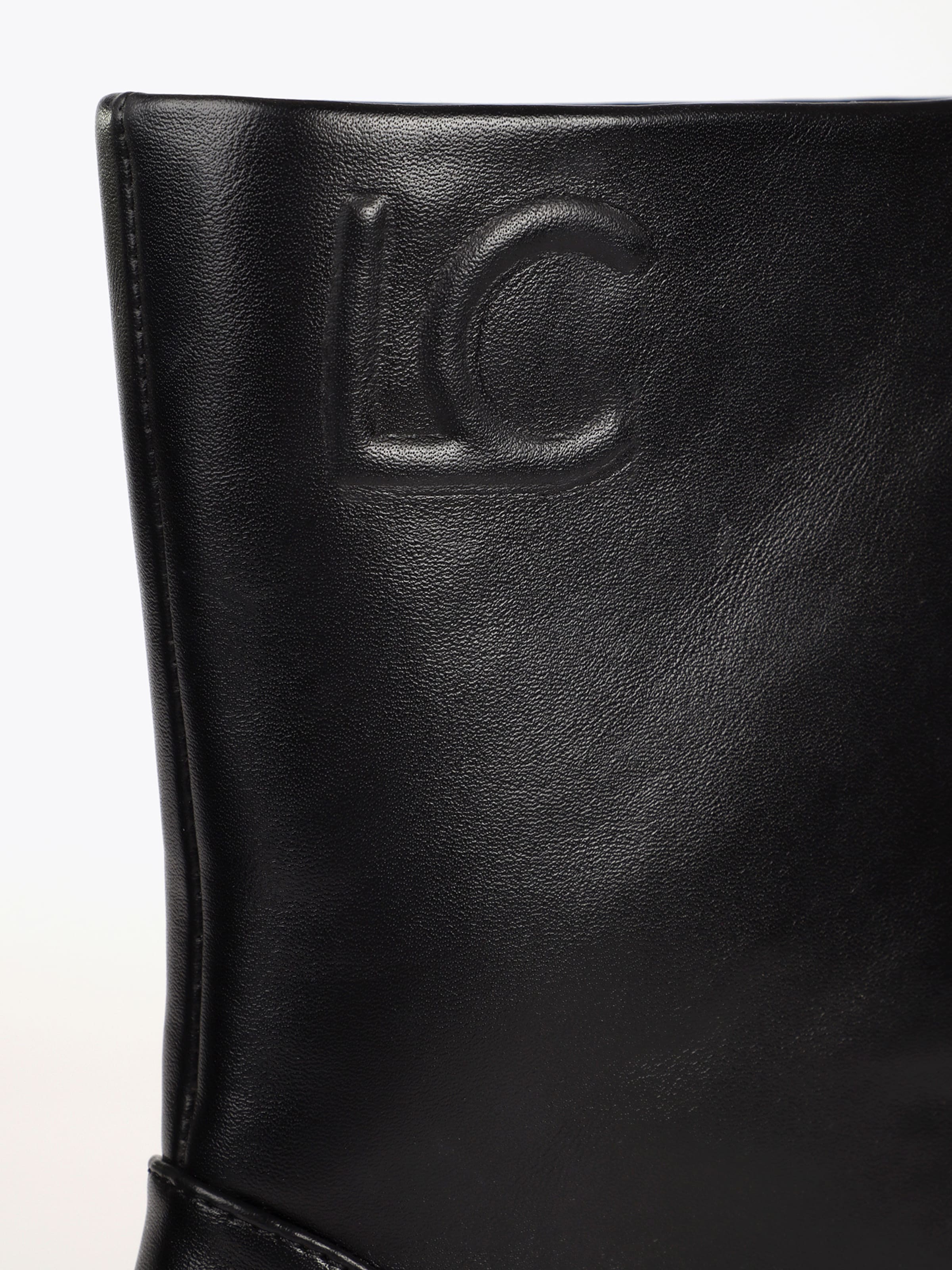 Lola Casademunt - Botas pelo tornozelo em preto