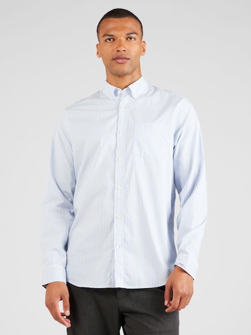 GAP Regular fit Button Up Shirt in Blue: front