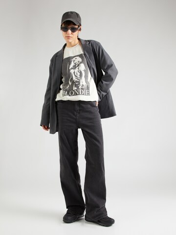 TOPSHOP Sweatshirt in Beige