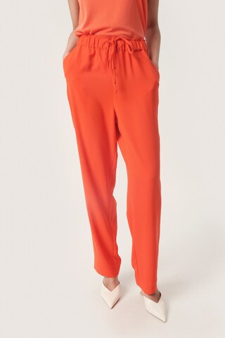 regular Pantaloni 'Shirley' di SOAKED IN LUXURY in rosso: frontale