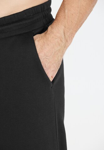 NOU Loosefit Sweatpants in Schwarz