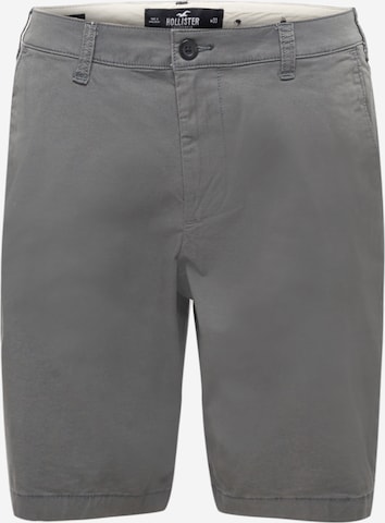 HOLLISTER Shorts in Grau: front