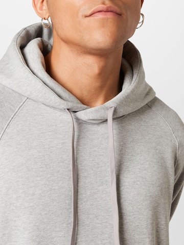 ADIDAS SPORTSWEAR Sportsweatshirt 'Fleece' in Grau
