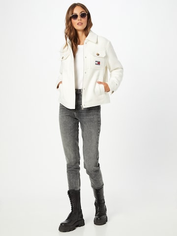 Veste mi-saison Tommy Jeans en blanc