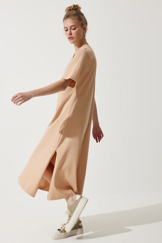 Happiness İstanbul Klänning i beige