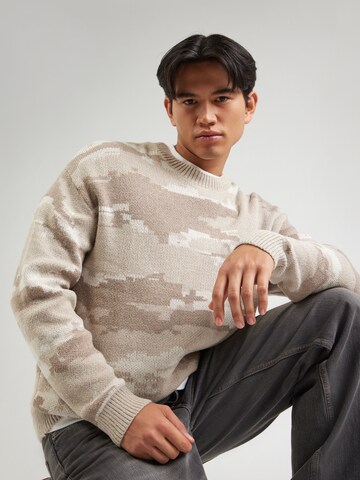 HOLLISTER - Jersey 'INTARSIA' en marrón: frente