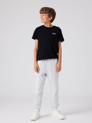 TWO SOON Regular Trousers in Grey
