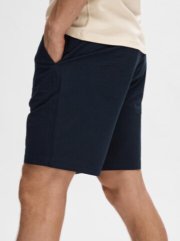 SELECTED HOMME - Regular Calças chino 'Karl' em azul