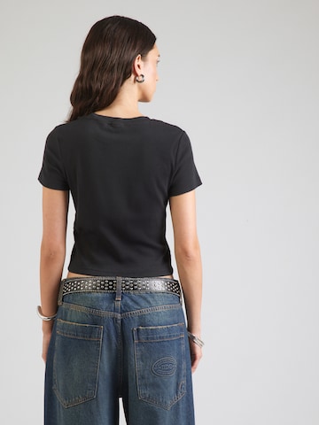 LEVI'S ® Póló 'ESSENTIAL' - fekete
