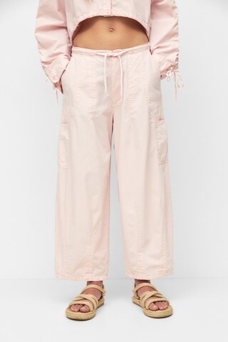 Loosefit Pantalon cargo Pull&Bear en rose : devant