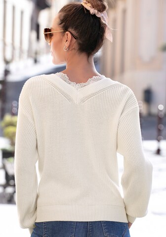 LASCANA Pullover in Gelb