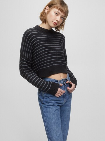 Pull&Bear Sweter w kolorze czarny: przód