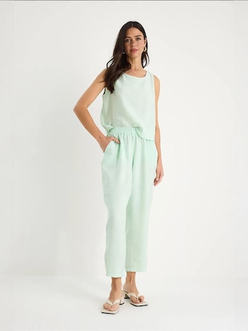 Completo pantalone di Bianco Lucci in verde