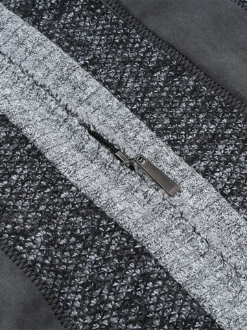 ALLTHEMEN Strickjacke 'Maschenspiel'‌ in Grau