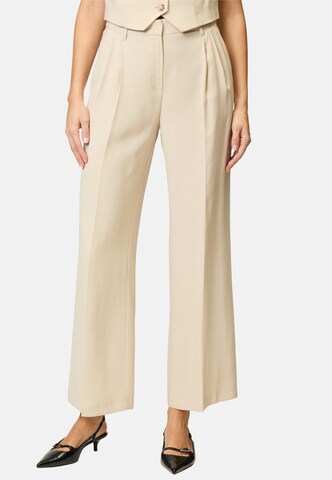 zero Loose fit Pleat-Front Pants in Beige: front