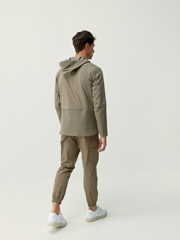 Born Living Yoga Sports jacket ' Sittang ' in Green