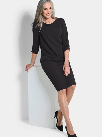 Goldner Kleid in Schwarz