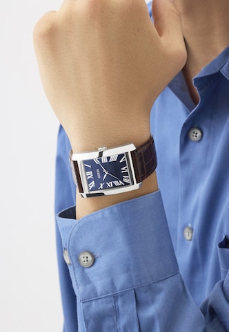 GUESS Analog Watch 'CLYDE' in Brown: front