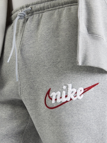 Nike Sportswear Конический (Tapered) Штаны 'CLUB' в Серый