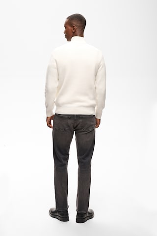 Pull-over 'MAHellson' Matinique en blanc