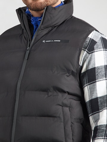 Gilet 'JJALPES' JACK & JONES en noir