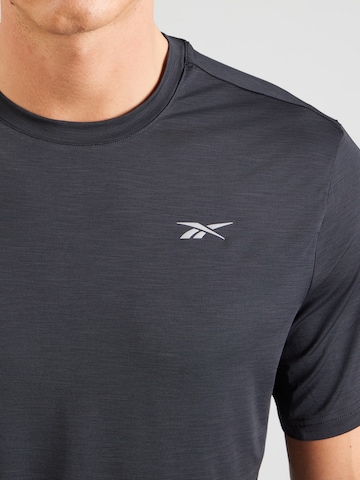 T-Shirt Reebok en noir