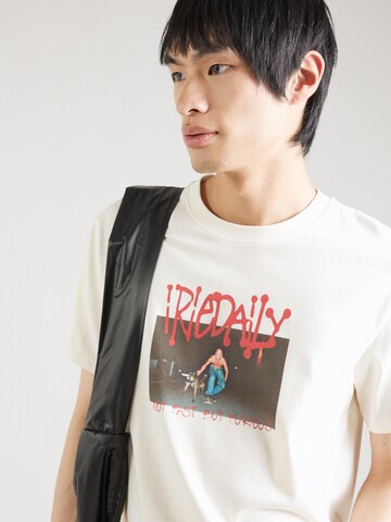 Iriedaily T-Shirt 'Furious' in Weiß