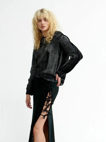 Résumé Svetr ' AtlasRS ' – černá: přední strana