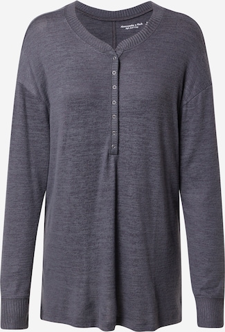 Abercrombie & Fitch Sweater in Grey: front