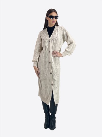 Elara Strickjacke in Beige: Vorderseite
