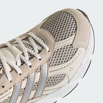 Baskets basses 'Technochaos 2000' ADIDAS SPORTSWEAR en beige