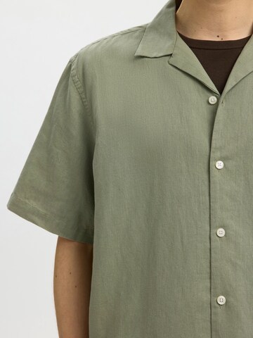 SELECTED Comfort Fit Skjorte 'SLHClay' i grøn