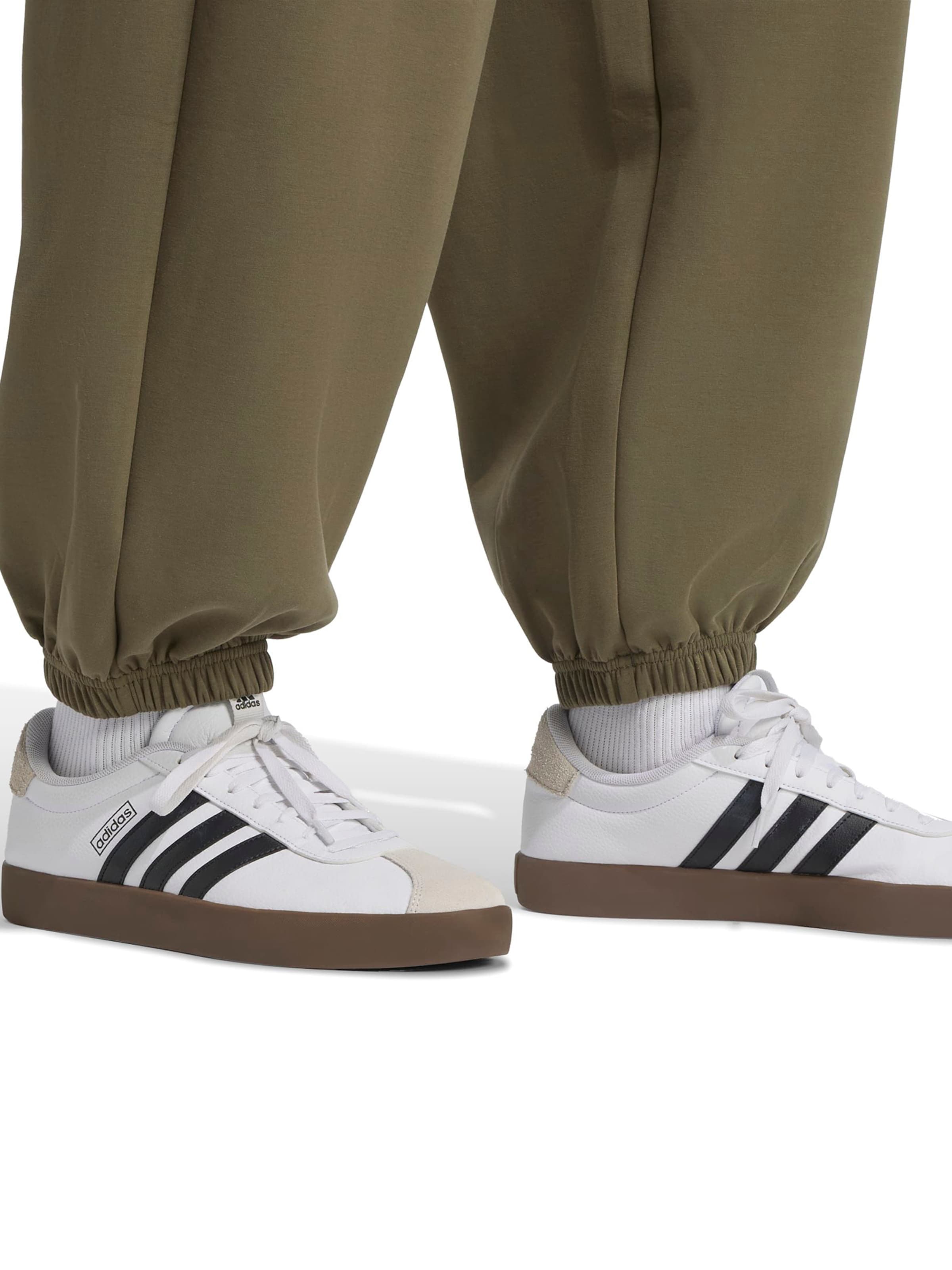 ADIDAS SPORTSWEAR Tapered Sportbyxa 'Soft Luxe' i grön
