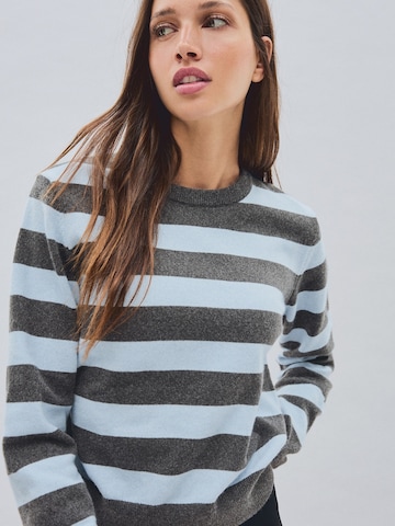 Bershka Sweater in Grey