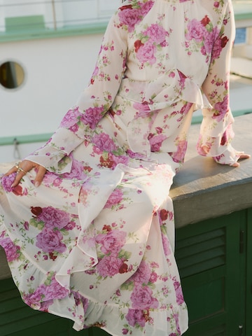 KAVAZI Платье 'Romantic chiffon dress' в Ярко-розовый