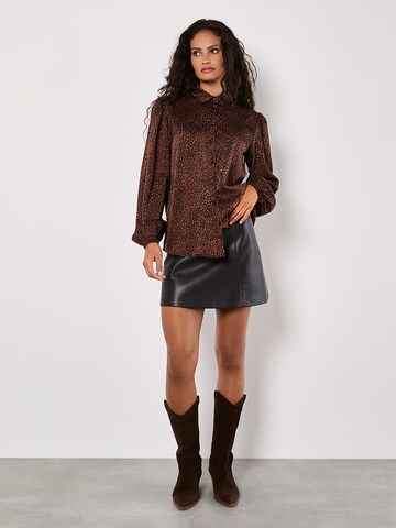 Chemisier Apricot en marron : devant
