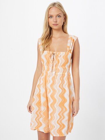 Robe Dorothy Perkins en orange : devant