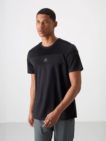 Tommy Life Performance Shirt in Black