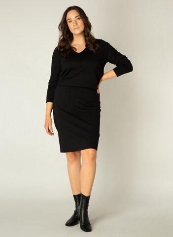 BASE LEVEL CURVY Skirt 'Amily' in Black